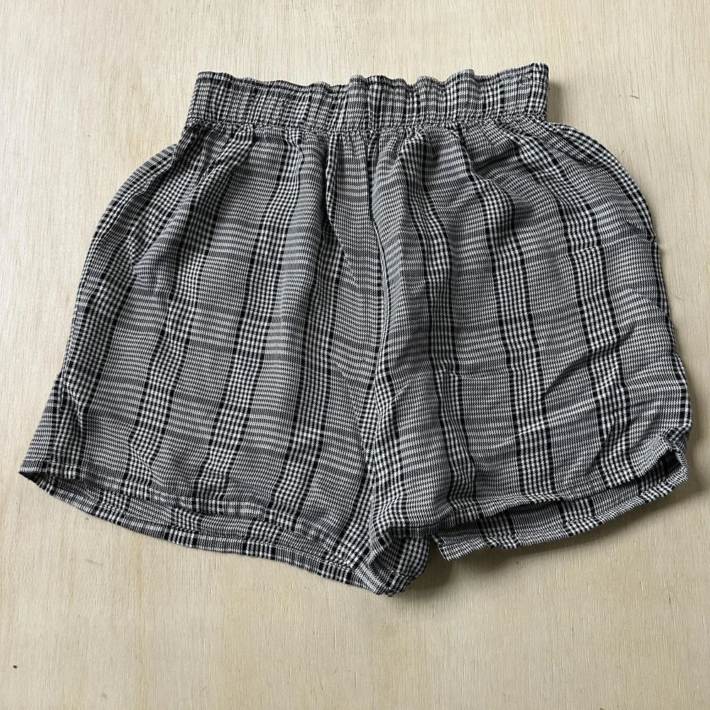 Vintage My Michelle Paperbag Shorts Womens M Black Houndstooth Twill Elastic